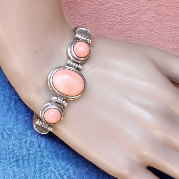 🪸 Vintage 49g heavy sterling pink conch bracelet
